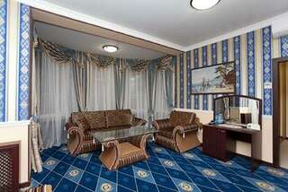 Гостиница Gallery Park Volgograd Волгоград Номер люкс-2